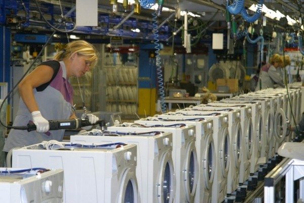 Çamaşır makinelerinin montajı
