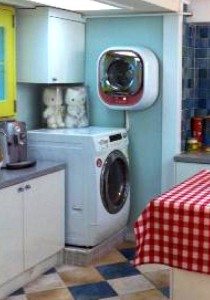 Mutfakta çamaşır makineleri