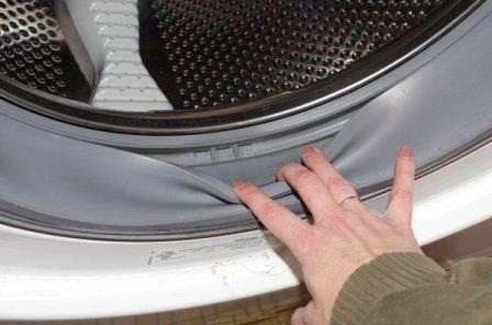 Буђ у машини за прање веша