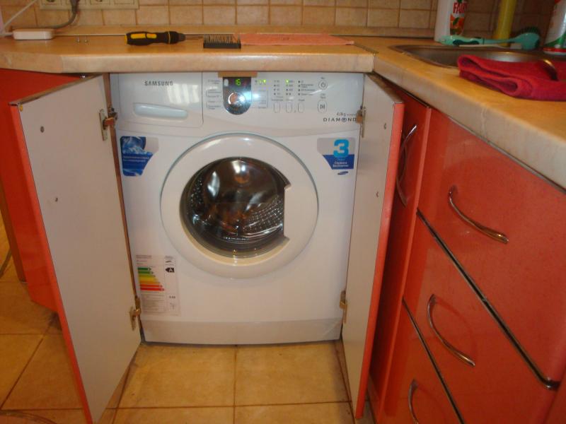 yerleşik bir çamaşır makinesinin kurulumu