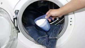 cách giặt quần jean bằng máy