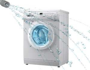 A máquina de lavar constantemente enche e drena água