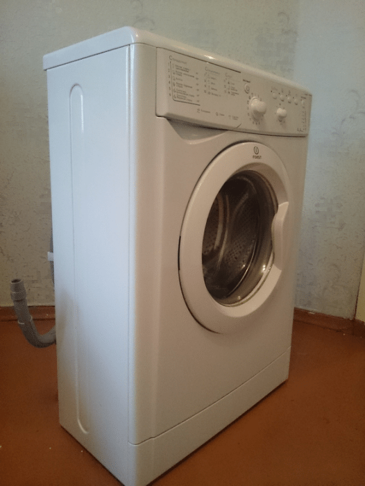 Indesit veļas mašīna