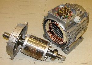 Generador casero a partir del motor de una lavadora.