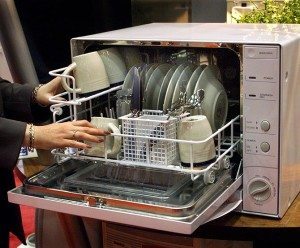 машина за прање судова 