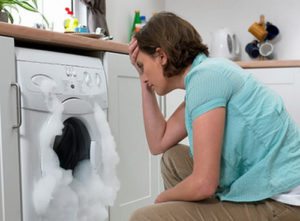 Garantijas laikā veļas mašīna salūza