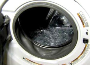 A mosógép vizet szív fel, ha ki van kapcsolva