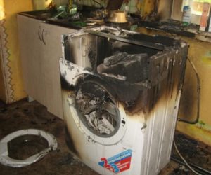 vaskemaskine brændte ned