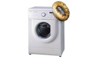 máquina de lavar estreita com função de secagem