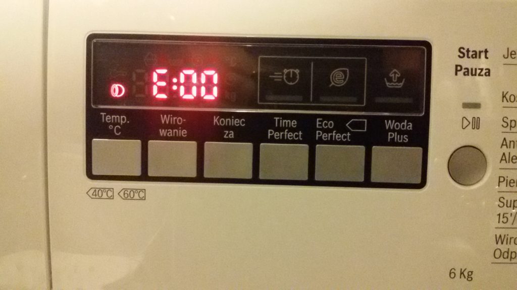 שגיאה e00 במכונת כביסה של Bosch