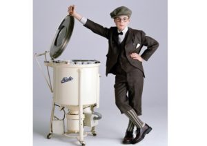 mesin basuh pinggan mangkuk elektrik pertama