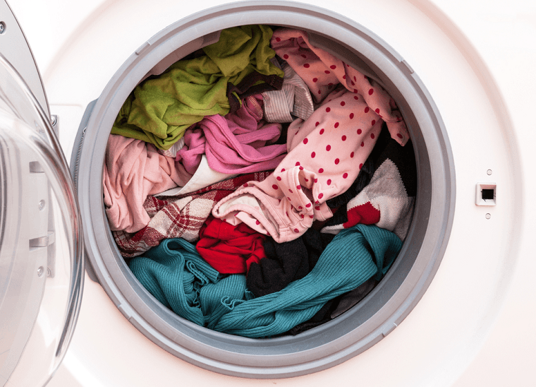 Överbelasta inte maskinen med tvätt