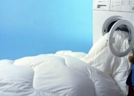 Pamuklu bir battaniye çamaşır makinesinde nasıl yıkanır?