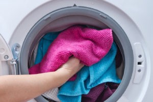 Как да перете кърпа в пералня, за да остане мека?