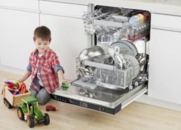 Kā izvēlēties trauku mazgājamo mašīnu bērnudārzam