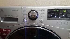 La machine à laver LG s'allume toute seule