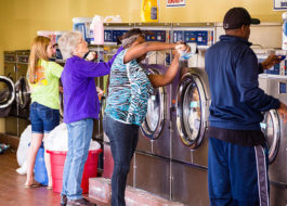 Por qué no puedes tener una lavadora en casa en EE.UU.