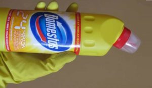 Work with Domestos only with rubber gloves 