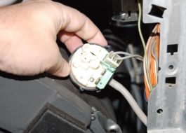 How to adjust the pressure switch of the washing machine