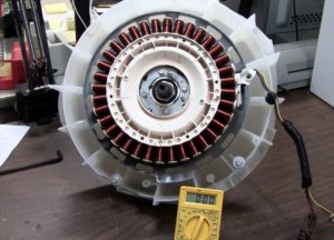 Cum se verifică motorul unei mașini de spălat LG?