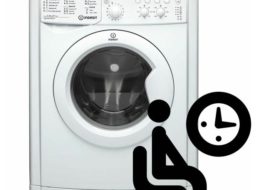 La rentadora Indesit penja al cicle de centrifugació