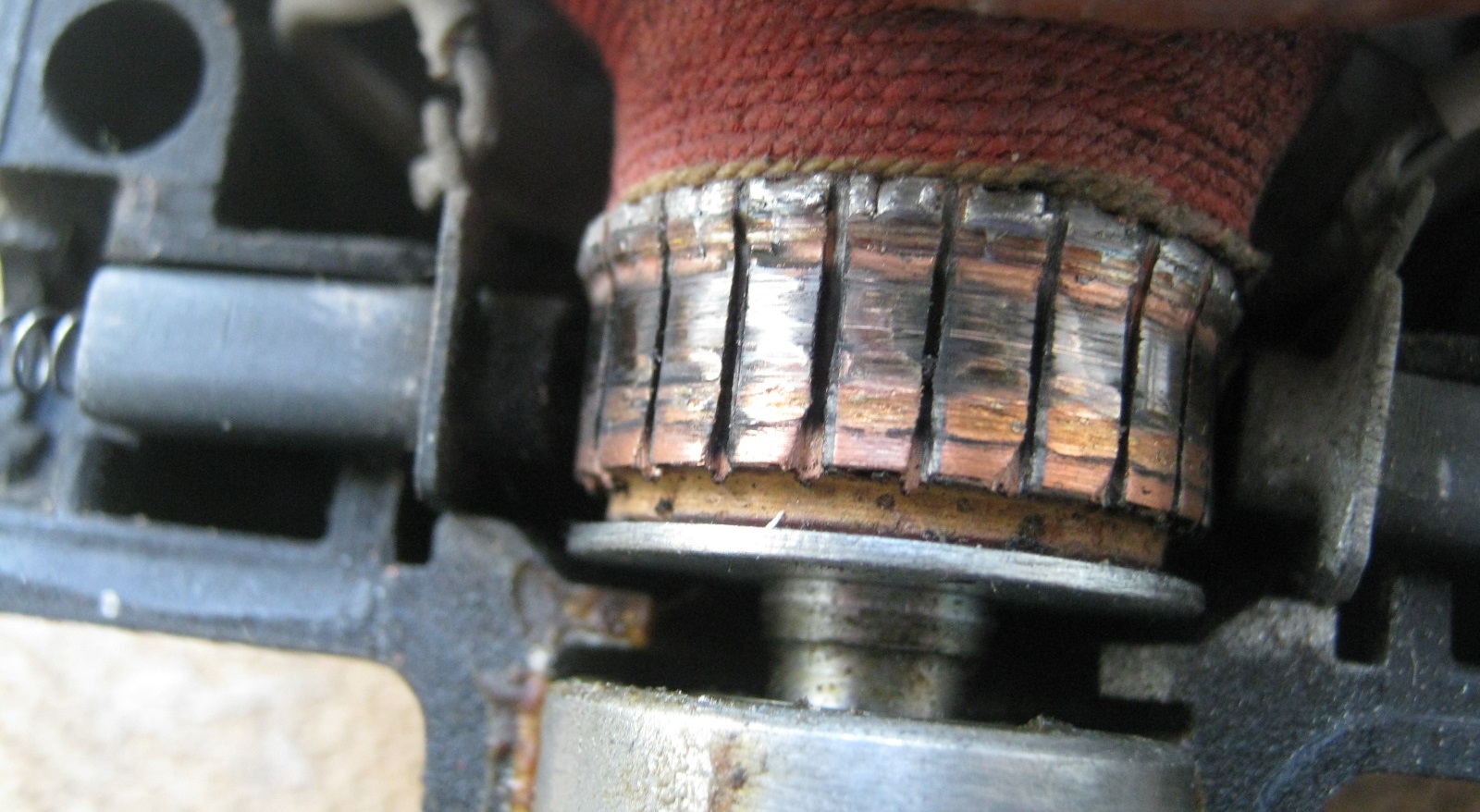 оштећене ламеле мотора СМ Индесит