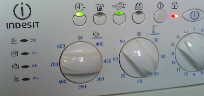 panne dans la machine à laver Indesit