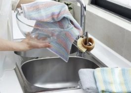 Kaip pašalinti kvapą iš virtuvinių rankšluosčių