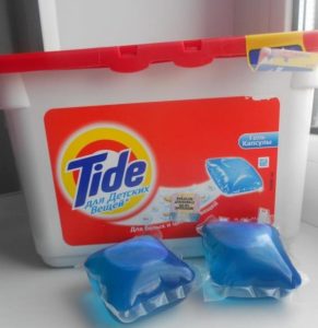 Bagaimana cara menggunakan kapsul pencuci Tide?