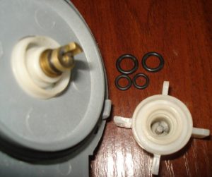 Kontrola obežného kolesa čerpadla práčky