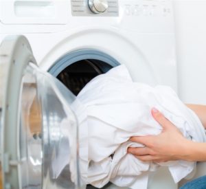 Satijn wassen in een wasmachine