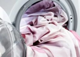 Laver une nappe dans une machine à laver