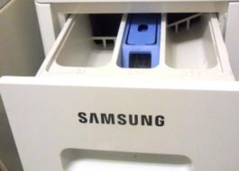 Var man ska fylla luftkonditioneringen i en Samsung tvättmaskin