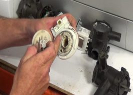 Jak vyměnit čerpadlo v pračce Bosch