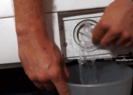 How to drain water from an Ariston washing machine
