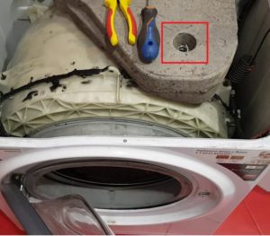 Wie entferne ich das Gegengewicht an den Federn einer Ariston-Waschmaschine?