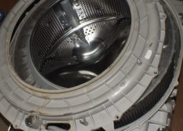 Hoe de trommel van een Beko-wasmachine te demonteren
