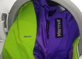 Sådan vasker du en holofiberjakke i en automatisk vaskemaskine