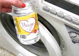 So reinigen Sie eine Waschmaschine mit Essig, um Gerüche zu entfernen