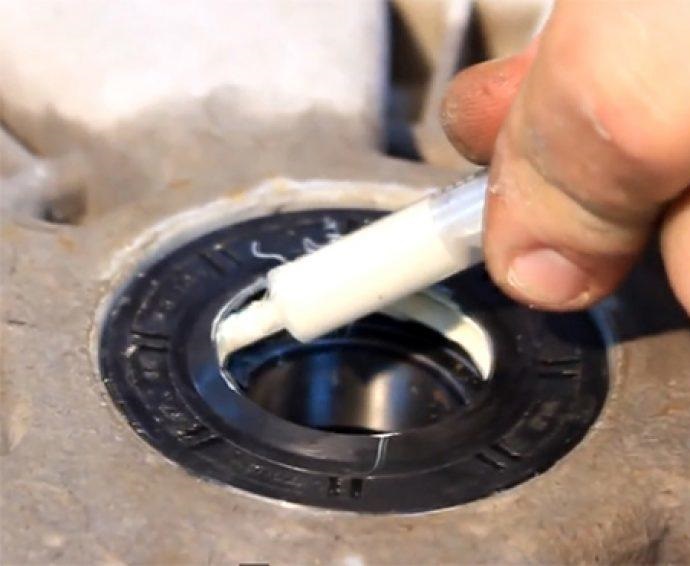 How to replace lubricant for washing machine oil seal