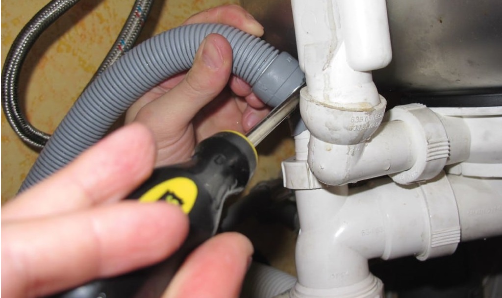 check the drain hose connection