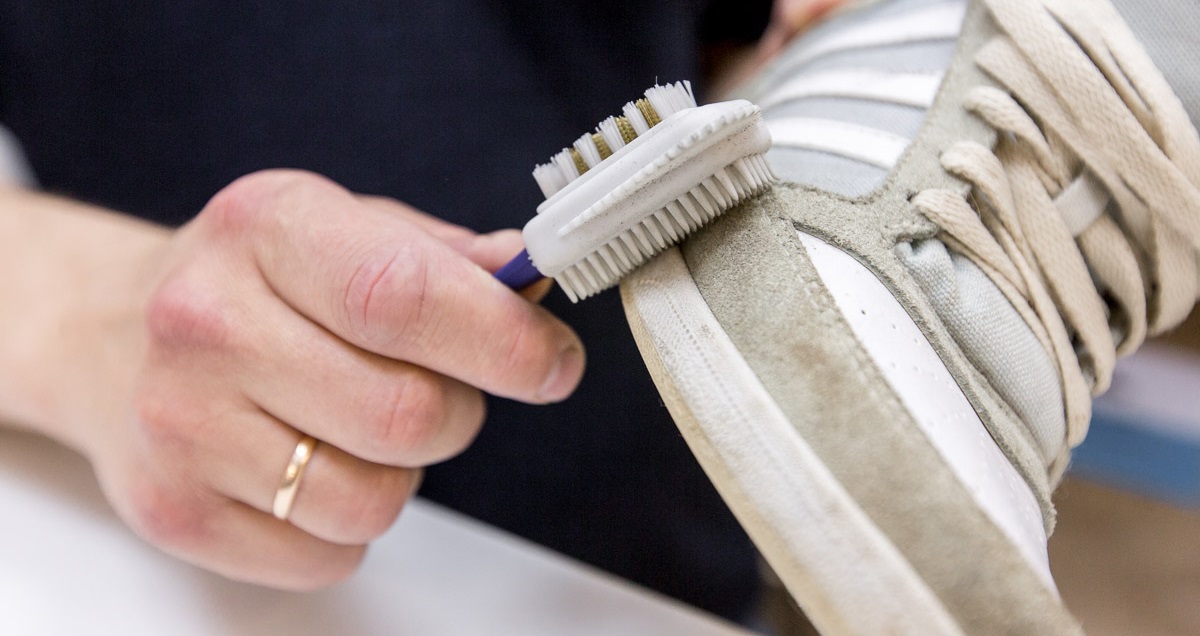 chemické čištění nubukových bot