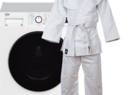 Vask en judo kimono i vaskemaskinen