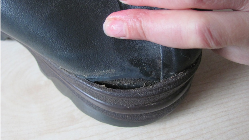 Uszkodzonych butów nie można prać