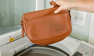 Is het mogelijk om een ​​leren tas in de wasmachine te wassen?