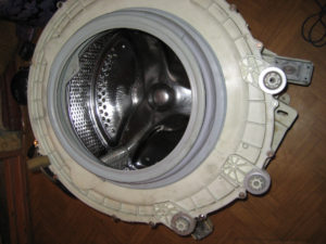 How to change the tank in an Indesit washing machine
