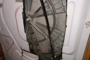 Pagpapalit ng sinturon sa isang Electrolux washing machine