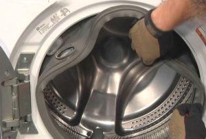 Wie tausche ich die Manschette einer Whirlpool-Waschmaschine aus?