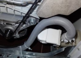 Comment changer le tuyau de vidange dans une machine à laver Electrolux