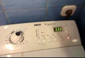 Eroare E33 la mașina de spălat Zanussi
